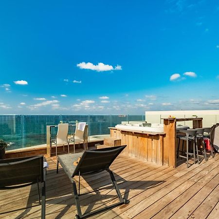 Penthouse 3Br + Roof Top + Parking - On The Beach Haifa Bagian luar foto